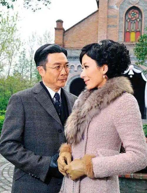 吻戏尴尬事万绮雯肋骨被吻裂,郑爽狂哭3小时,最后一位最奇葩
