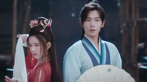 且试天下赵露思掀开神秘身份,帮杨洋联手灭杀叛军,太绝了
