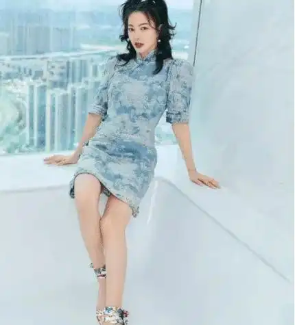 张雨绮三角蹲又火了蹲下后毫无赘肉,超90斤女子绝做不到