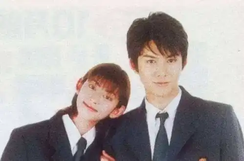 致翩翩少年郎岁月因为遗憾所以美好