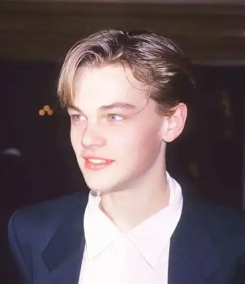 小李子有多帅当年泰坦尼克号试镜,整栋楼的人都去欣赏他的美貌