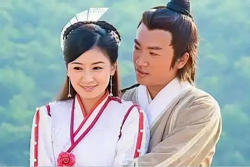 这是48岁的女人贾静雯低胸街拍梦回赵敏,说是18岁我都信