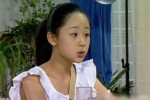 恶意p图为何杨紫在剧中形象自然灵动,但活动照经常被吐槽