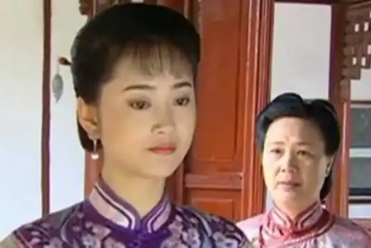 他娶了情深深雨蒙蒙的傅文佩,惹众男星羡慕,至今婚姻幸福
