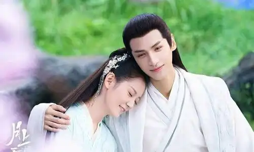 网评搭谁都没cp感演员杨颖和男星各演各的,井柏然搭谁都没火花