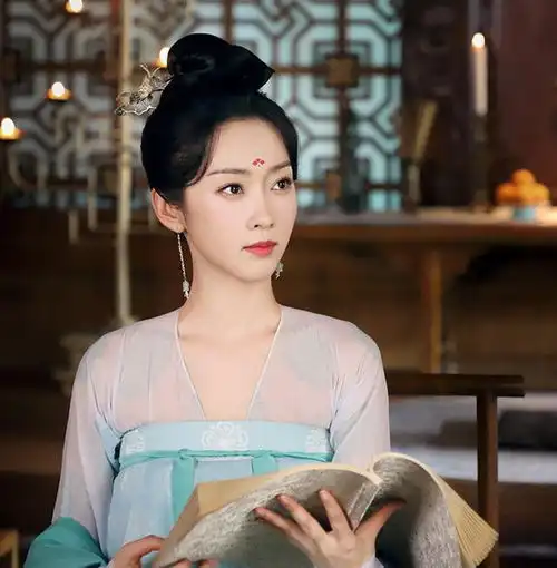 成毅梦醒长安颜值担当,张予曦美艳,何晟铭却沦为太监
