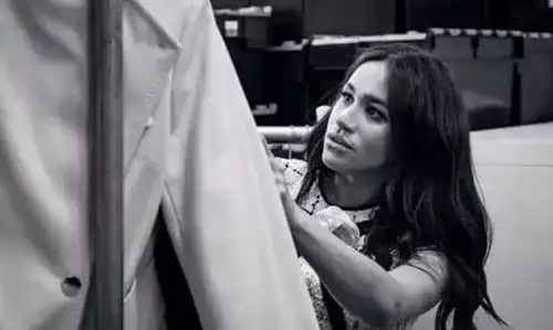 梅根前夫花天价举办婚礼,与梅根在沙滩狂奔,9年爱情不敌王子