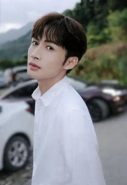 2022开拍新剧的9位陆剧男神,杨洋演消防员,陈哲远接仙剑四
