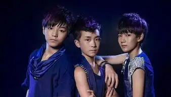 明星出道早期照片流出,快看谁的变化最大