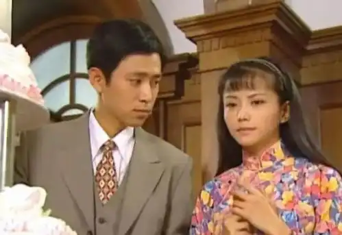 方瑜明知依萍讨厌尔豪,为何不偷偷谈恋爱,主动坦白为了啥