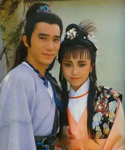 梁朝伟版倚天屠龙记谁看过那时的演员真美,造型廉价却侠气