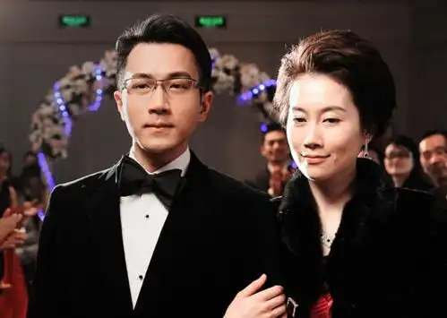 她是黄磊爱徒,16年前与韩雪演姐妹红极一时,如今43岁风采依旧
