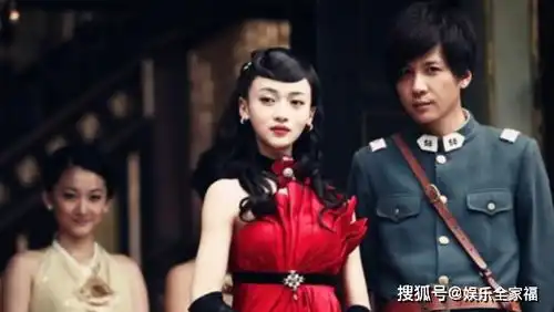 烽火佳人红羽和青萍长得一样,性格差距却很大