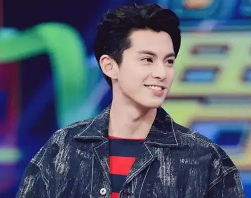 王鹤棣流星花园剧照挥别