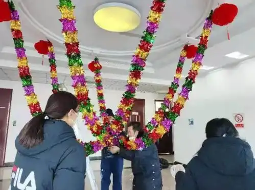 大红灯笼挂起来,氛围感拉满北京公交之家春意浓