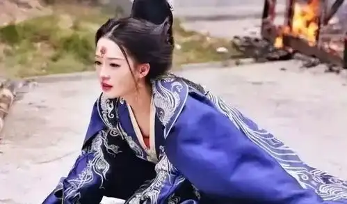 公主落难后,逃到民间一大户人家当丫鬟,恢复身份后斩杀其全家
