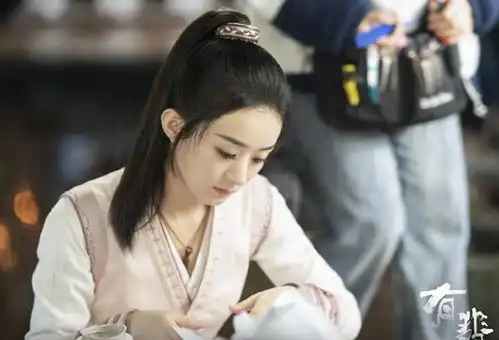 有翡高清剧照王一博少年气满满,32岁赵丽颖扛不住镜头