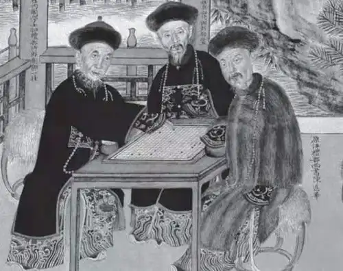 走向共和中,李鸿章穿了一件很罕见的袍服,叫做带嗉貂褂
