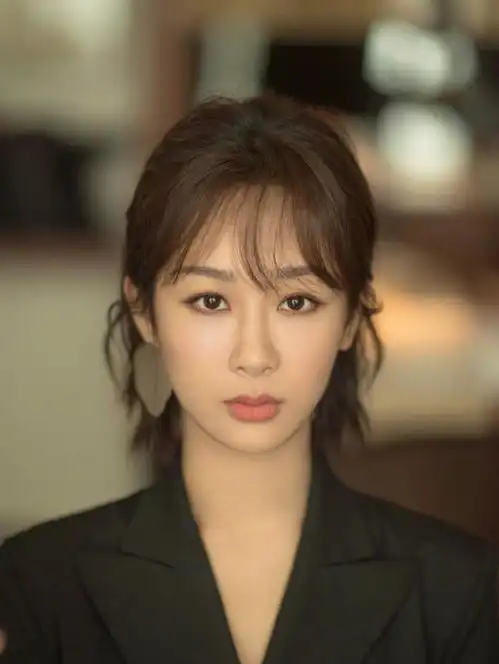 余生请多指教肖战角色照曝光,网友杨紫是女主收视率稳了