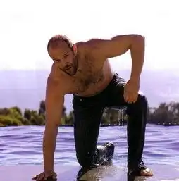 全球十大肌肉男星排行榜,李小龙为何排首位
