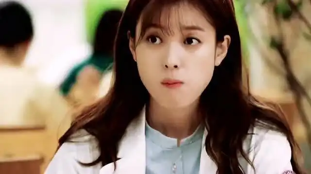 w两个世界对不起,原谅我不厚道的笑了