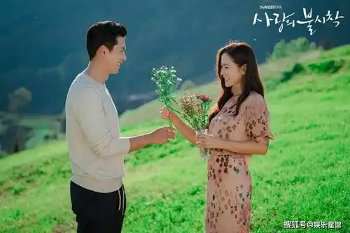 爱的迫降最新瑞士剧照玄彬深情对看孙艺珍
