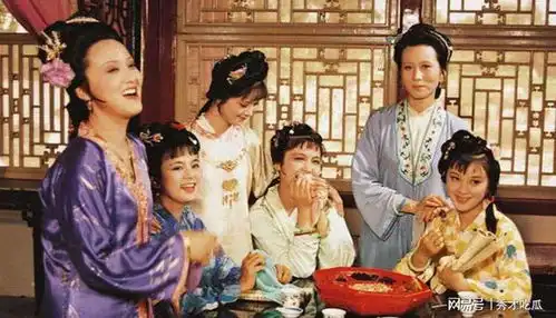 都是七窍玲珑心,为何贾母偏爱王熙凤,却不喜宝钗人以类聚