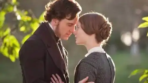 爱一个人就像口干舌燥的人明知水里有毒却还要喝一样
