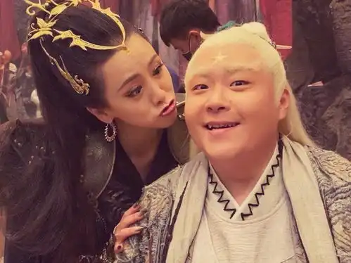 翁虹出演妖娆多姿的猫妖,和猪八戒展开大战,结局让人潸然泪下