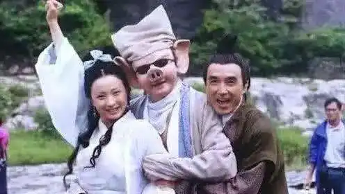 徐峥以前去银行取钱被认出,同事大声说道,给猪八戒拿两万块钱