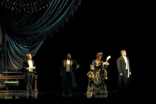 原版音乐剧剧院魅影将在成都连演16场,今日11点全网开票