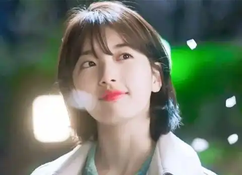 看当你沉睡时,只想为秀智小姐姐的妆容打call
