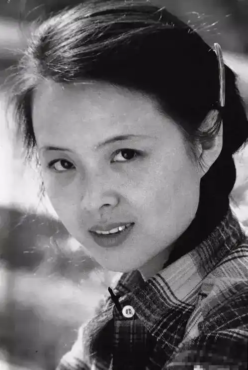 珍贵87版红楼梦众多演员素颜照,吊打整容脸