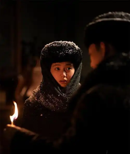 五一新片top榜悬崖之上仅排第二,榜首难以超越
