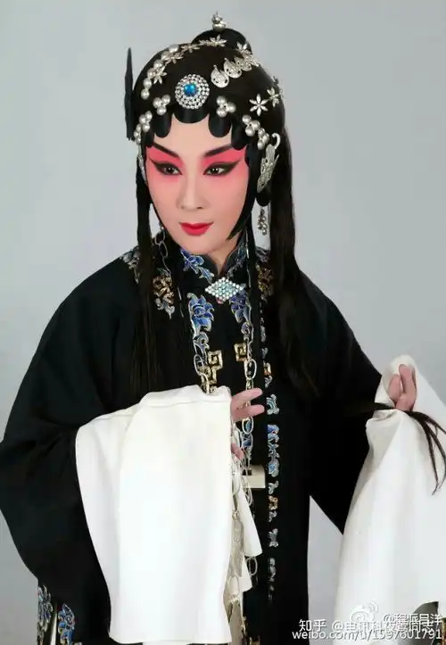 有没有炒鸡好看的京剧女演员图片
