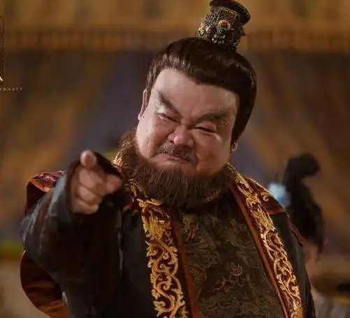 他跑了十年的龙套,成为杜琪峰的御用男配角,一生出演130多部戏