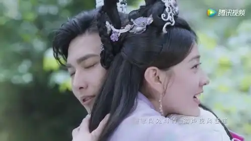 双世宠妃2甜蜜来袭,女主床咚八王爷,还招惹了三朵桃花