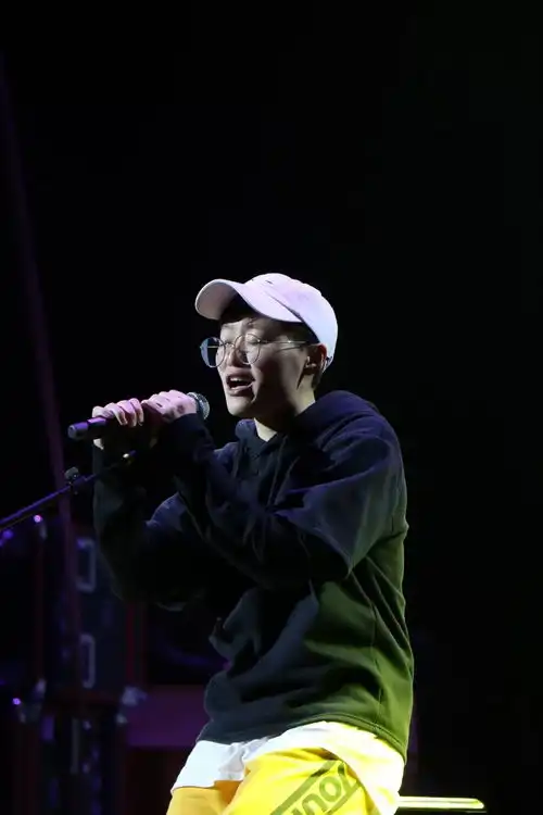 图集新生文艺汇演高清剧照大放送快来给你喜爱的演员打call吧