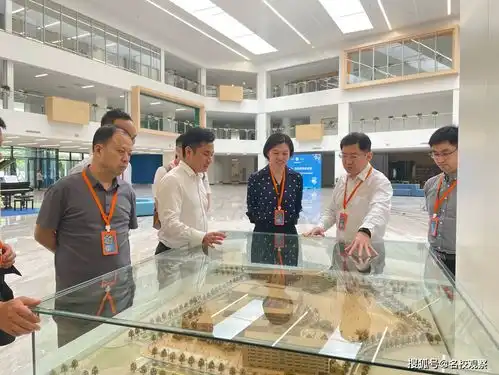 湘潭市人民政府副市长傅军一行到成都天立学校考察交流
