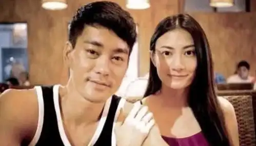 为周星驰得罪半个娱乐圈,今娶小5岁歌手,儿子超帅酷似李小龙
