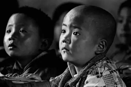 热议丨让刘德华哽咽的摄影师,改变了几百万孩子的命运