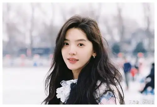 演员章若楠我这辈子最正确的决定,就是因为导演一句话进娱乐圈
