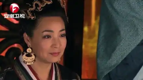 美人心计冯绍峰太飒当太后面杀人,大臣们都看呆了
