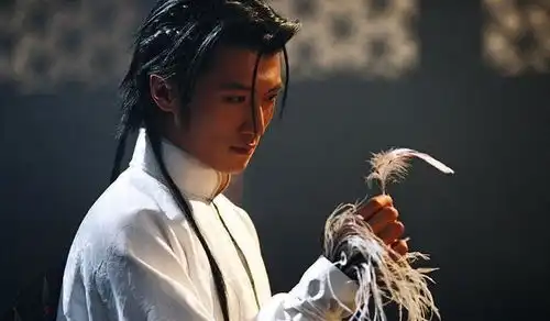 被刘德华亲吻过被周润发抱过的婴儿,如今成巨星