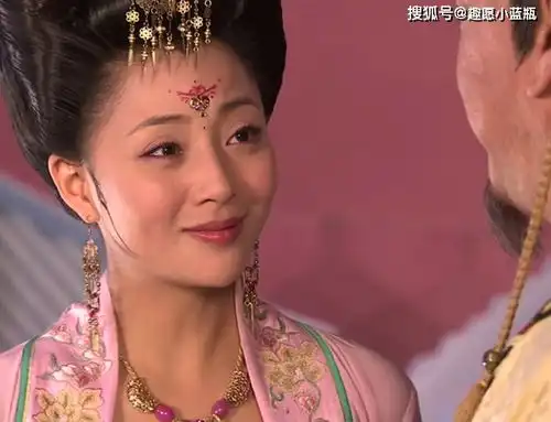 殷桃主演过杨贵妃和武媚娘,惊艳四座美丽动人,39岁单身贵族
