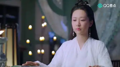 天乩之白蛇传说杨紫演盲人演的到位,眼神全是戏,终于晋升实力派演员
