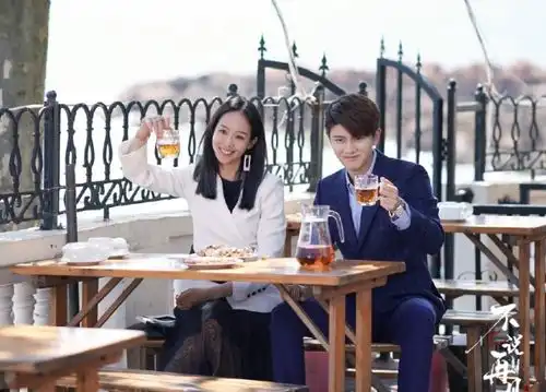 还没播出,就已经爆红的剧,看清男女主是谁后熬夜也要追