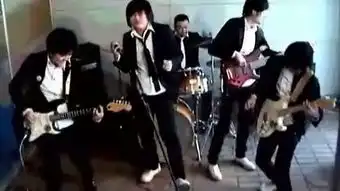 齿轮橡皮乐队她妈妈不让我们在一起mv