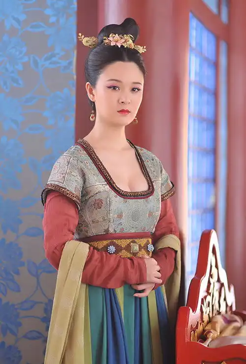 武媚娘热播陈思斯周海媚拼完身材拼智商
