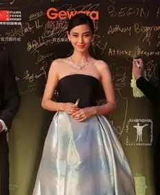 上海电影节闭幕杨颖长裙拼美艳
